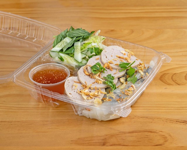 Vietnamese steamed rice roll